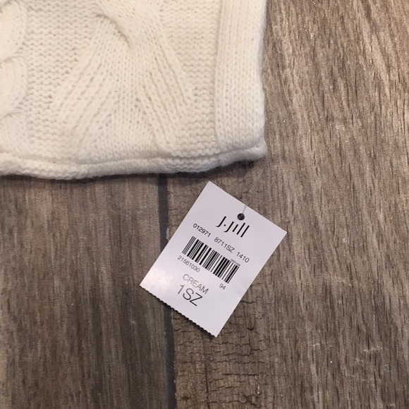 🧣 NWT J.Jill Infinity Cream Cable Knit Scarf 🧣 - Picture 4 of 5